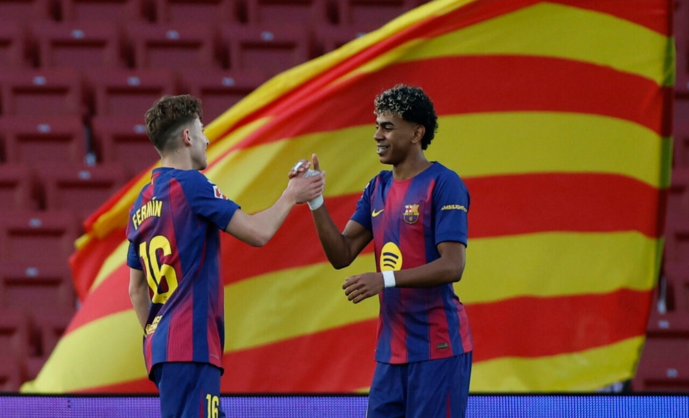 1. Barcelona lidera, con 277 millones de euros, el ranking europeo de facturación por la venta de camisetas y mercadotecnia, según The European Club Finance and Investment Landscape, el informe anual de la UEFA sobre la situación financiera y de inversión de sus clubes afiliados.