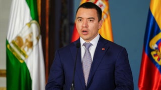 Ecuador escala su guerra comercial con Colombia al subir aranceles del 30 % al 50 %