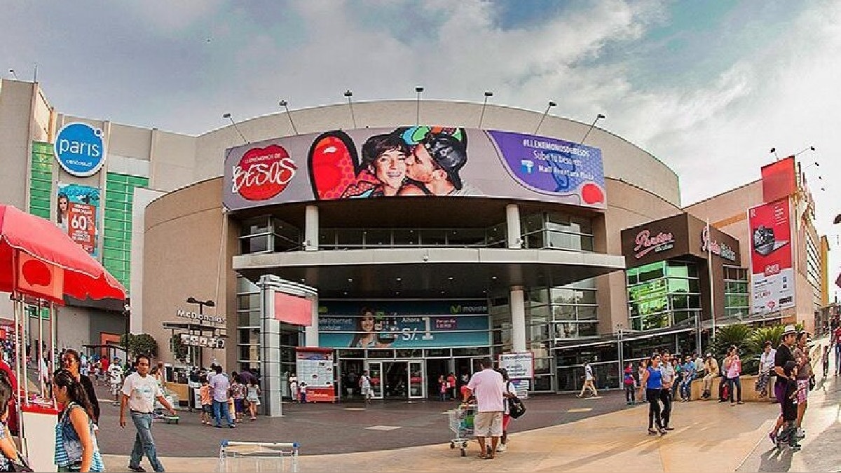 Mallplaza Bellavista: reportan caída de parte del techo y municipalidad ordena su clausura temporal