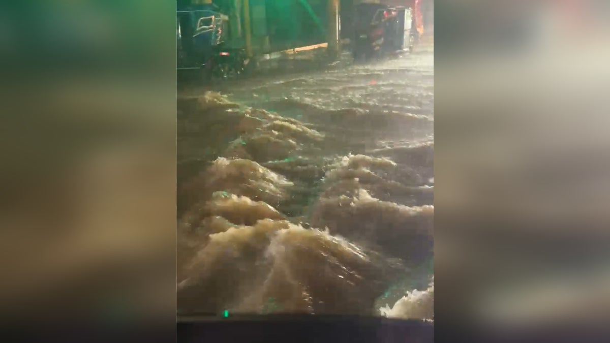 La lluvia empezó desde las nueve de la noche del jueves hasta las 4 de la mañana de hoy. 
