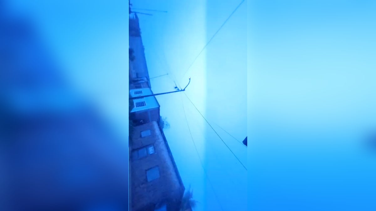 Un relámpago fue grabado por vecinos de Zarumilla, en la región Tumbes, durantes las intensas lluvias. 