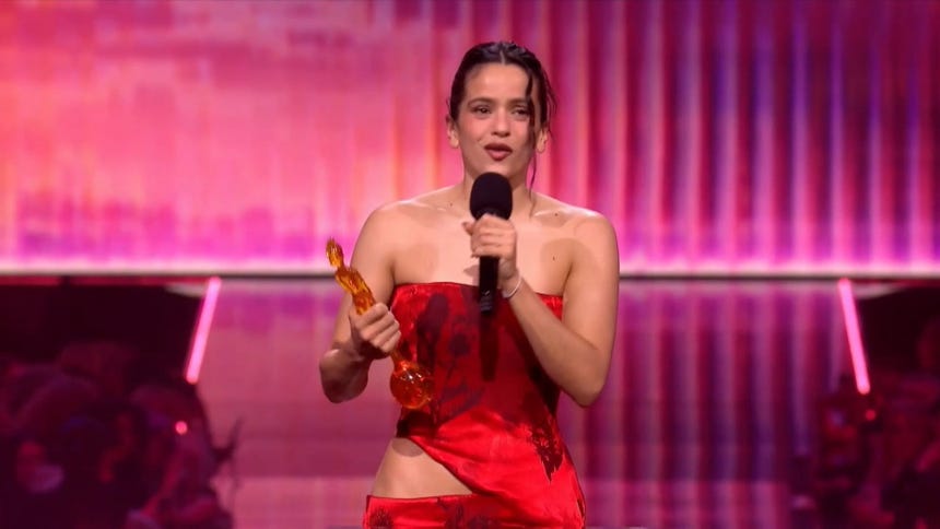 Rosalía hace historia como Mejor Artista Internacional en los Brit Awards 2026