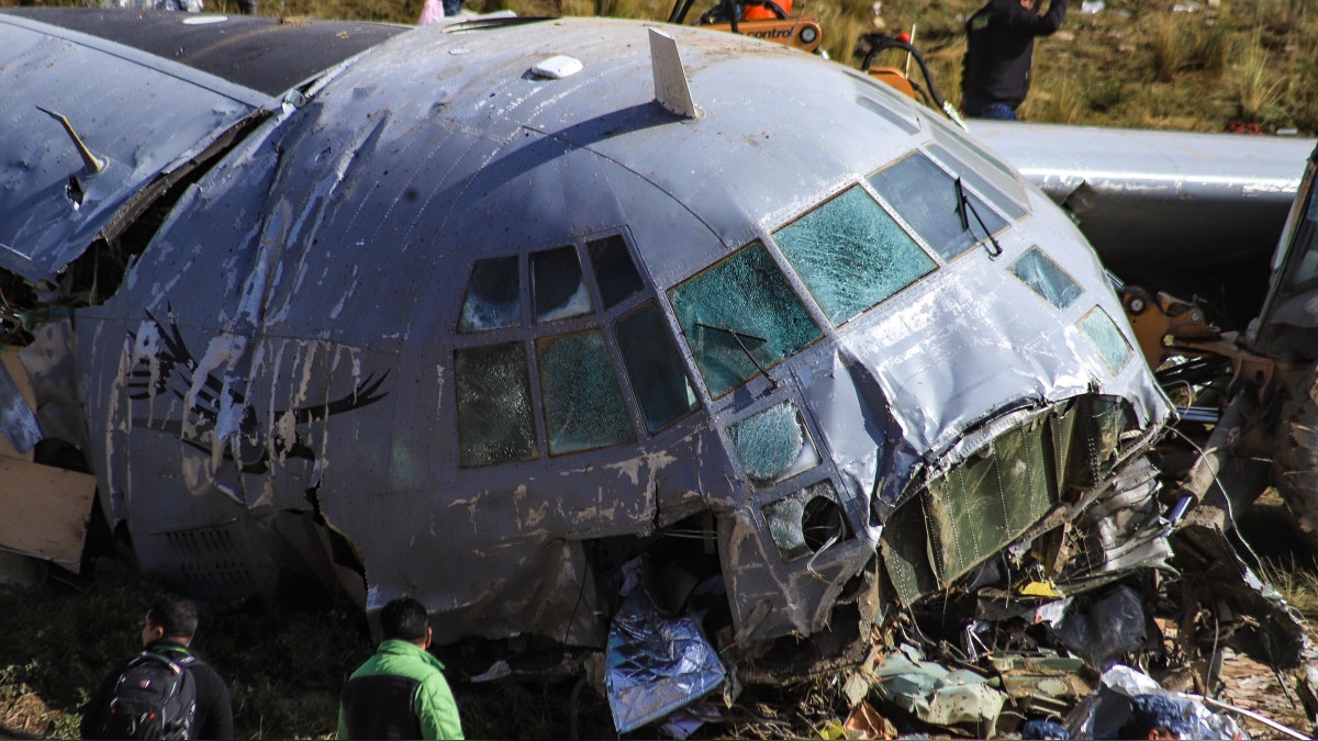 Tragedia en Bolivia: sube a 22 la cifra de fallecidos tras accidente de avión militar