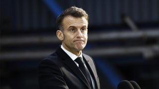 Francia aumenta el arsenal nuclear francés y ofrece compartirlo con sus socios europeos