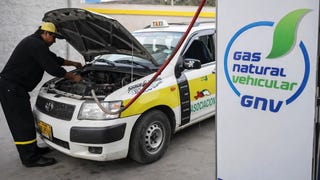 De S/ 20 por GNV a más de S/ 70 por gasolina al día: 335,000 taxistas pagarían casi el triple por escasez de combustible