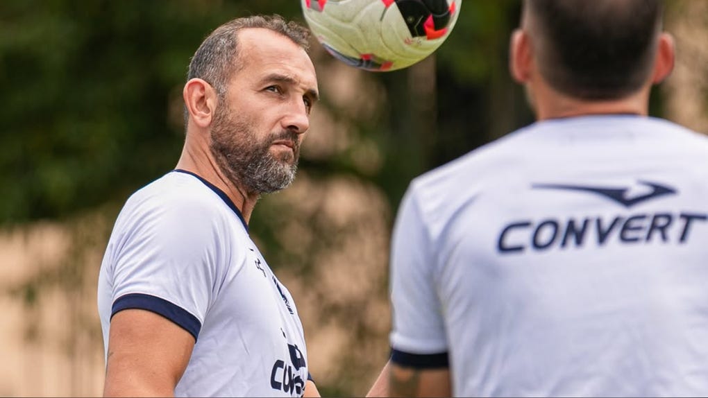 Hernán Barcos tuvo un cruce de palabras con el jugador de Universitario cuando pertenecía a Alianza Lima.