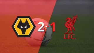 Premier League: Liverpool no pudo con Wolverhampton y perdió 2 a 1 tras gol agónico