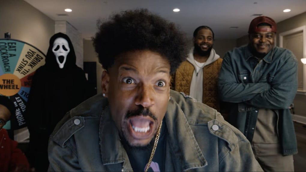 Desde su primera película en el 2000, Scary Movie se convirtió en un fenómeno de taquilla y un clásico del humor negro.