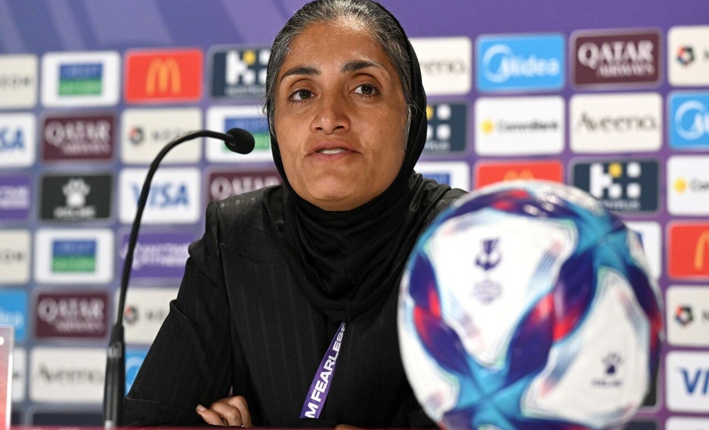 La seleccionadora iraní, Marziyeh Jafari, evitó responder sobre cómo maneja el equipo persa la situación en su país, específicamente después de la muerte del ayatolá Alí Jamenei, que llevaba 37 años como líder supremo, durante la ofensiva de EE. UU. e Israel.