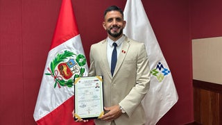 Matías Di Benedetto recibió la nacionalidad peruana en oficina de Migraciones: 