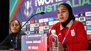“Estamos preocupadas y tristes”: futbolista iraní Sara Didar se quebró al comentar la guerra en su país