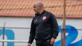 Sin Sudamericana y sin técnico: Garcilaso anunció salida de Hernán Lisi