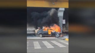 Automóvil se incendió en plena avenida Universitaria: conductor habría utilizado GLP en vez de GNV ante escasez [VIDEO]