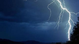 Dos muertos, entre ellos un niño de tres años, deja caída de rayo en Andahuaylas