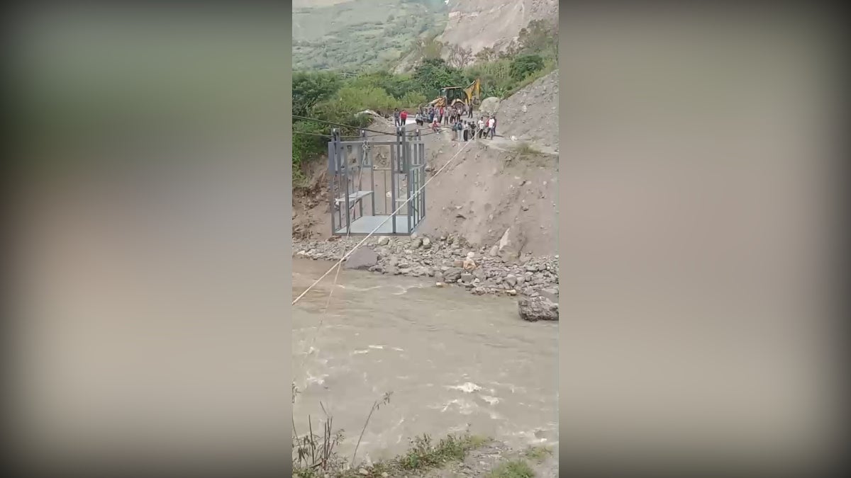 Después de 46 días lograron poner en funcionamiento un huaro para la conectividad de los pobladores de Huancamarquilla.  