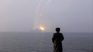 Corea del Norte realizó lanzamiento de misiles crucero desde su nuevo destructor [FOTOS]