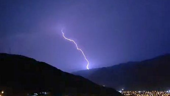 “Está fuerte”: vecinos de Lima Este alarmados por rayos, truenos y lluvia torrencial [VIDEO]