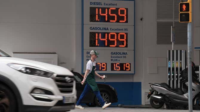 El barril de petróleo supera los 100 dólares en medio de la guerra de ...