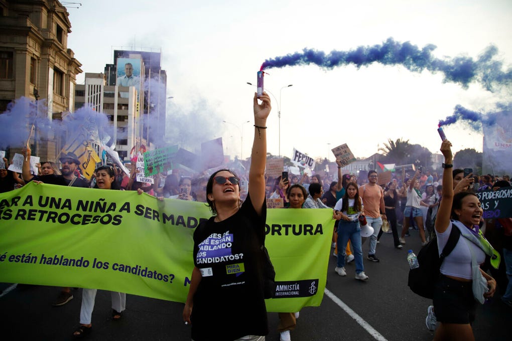 Día Internacional de la Mujer: colectivos marcharon en el centro de Lima