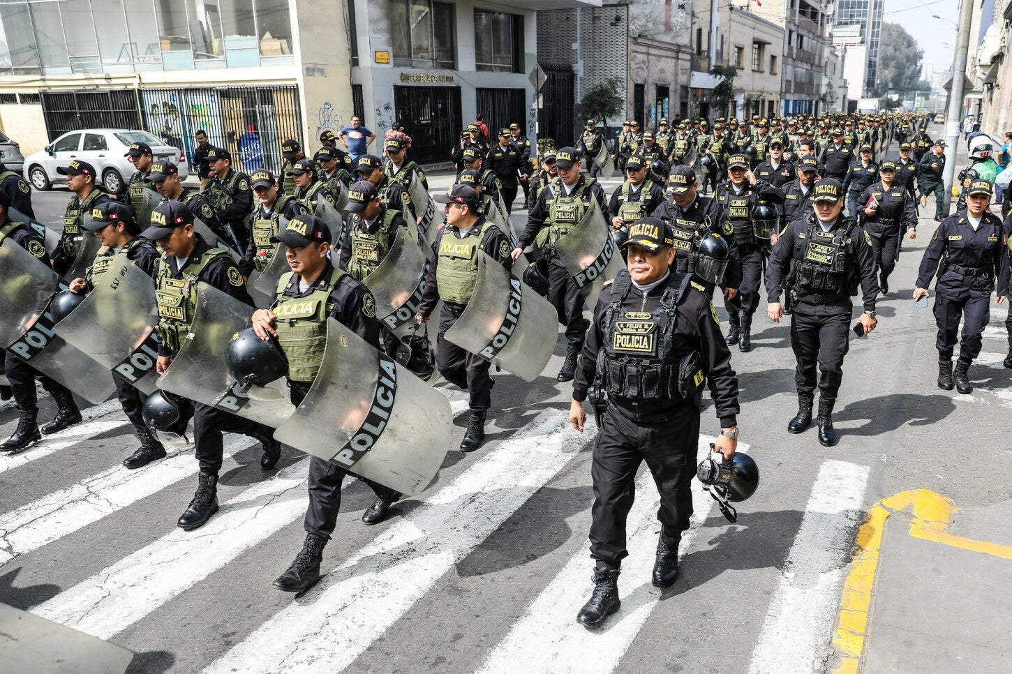 Para fortalecer las capacidades para la investigación de flujos económicos de origen ilegal, se ejecutarán "investigaciones contra estructuras de extorsión y sicariato, priorizando cabecillas"