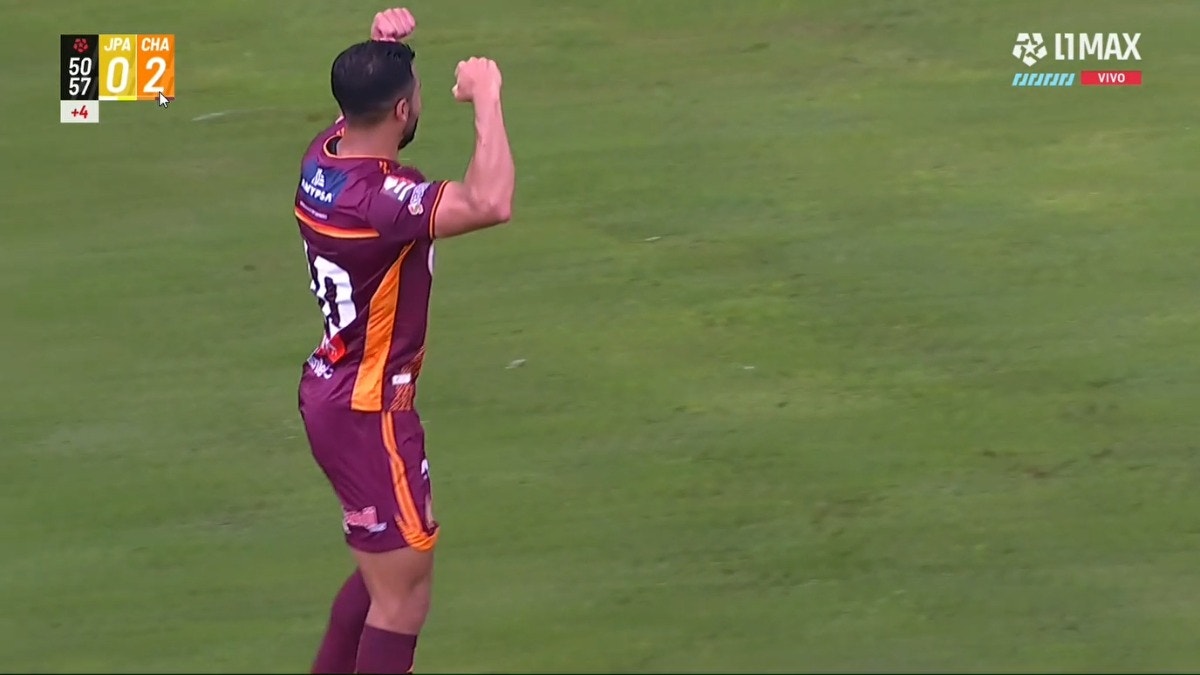 Franco Torres marca el 2-0 para los Chankas