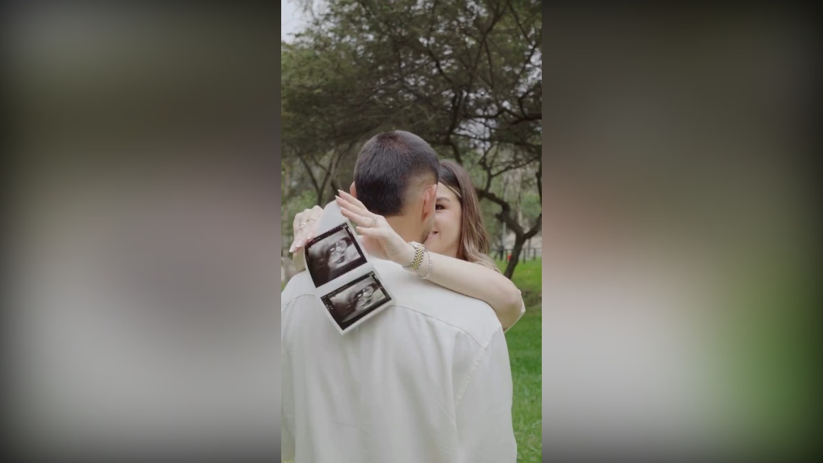 Luis Abram y su esposa Celeste Casanova anuncian que serán padres por primera vez