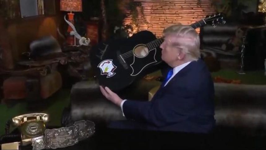 “¿Quién no ama a Elvis?”: Donald Trump visitó Graceland, la icónica mansión de Elvis Presley en Memphis [FOTOS]