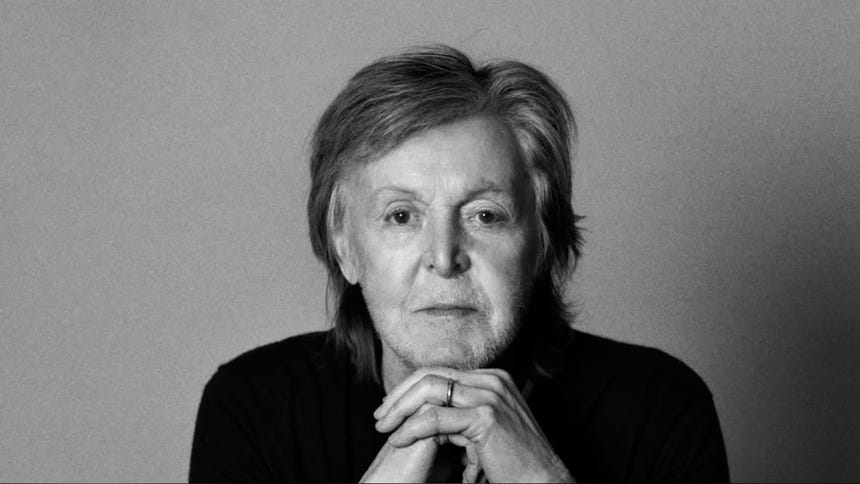 Paul McCartney también adelantó la primera canción del disco, Days We Left Behind Paul McCartney también adelantó la primera canción del disco, Days We Left Behind.