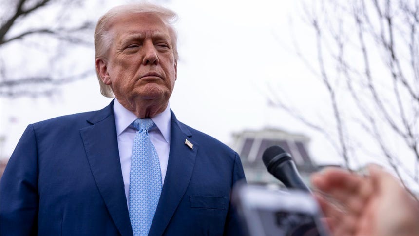 Donald Trump insiste en que Irán está 