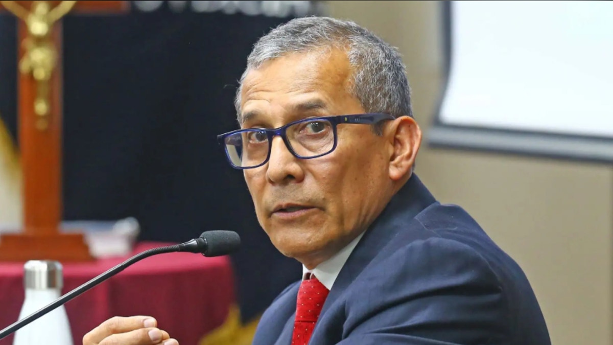 La Segunda Sala Penal de Apelaciones Nacional declaró infundado el pedido del expresidente Ollanta Humala para suspender la ejecución provisional de su condena.