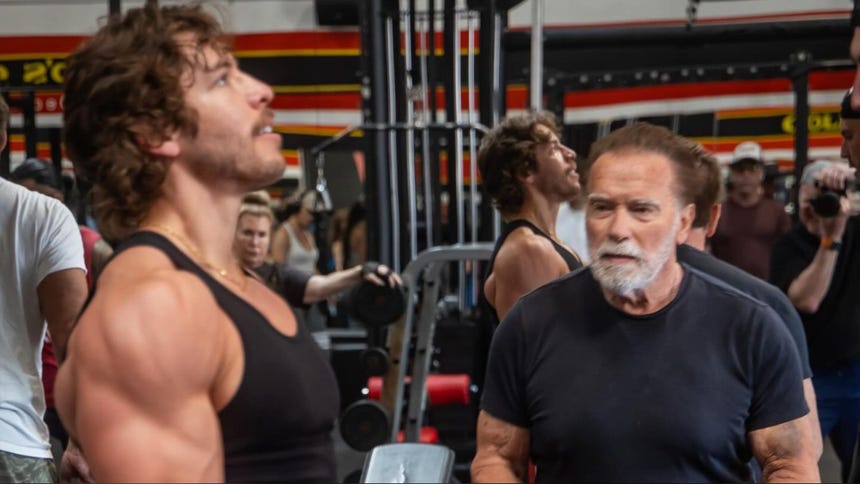 Joseph Baena, hijo de Arnold Schwarzenegger, sigue su legado y gana su primera competencia de fisicoculturismo