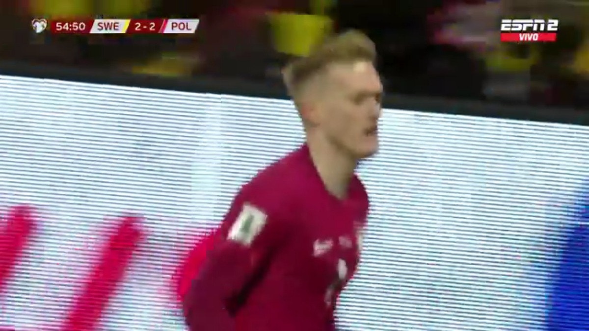 Zalewski marcó el 2-2 para Polonia