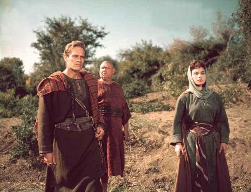 Además de Charlton Heston, el reparto incluye a Haya Harareet, Finlay Currie, Martha Scott y Cathy O'Donnell.