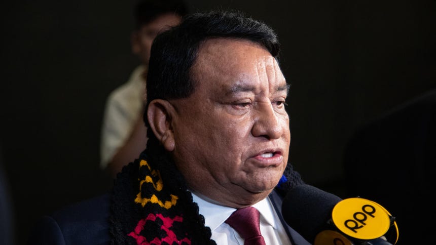 José Luna promete que el Estado asumirá el 30 % de la planilla joven: ¿es viable?