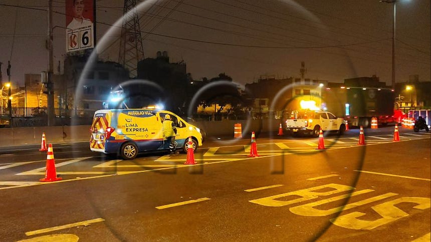 El accidente ocurrió cerca del cruce con la avenida Javier Prado.