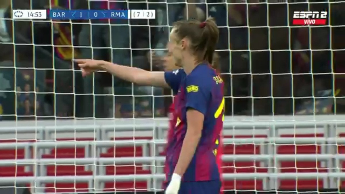 Caroline Graham pone el 2-0 de Barcelona