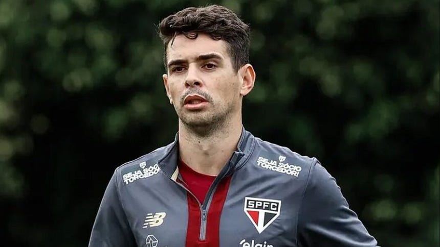 “Es difícil, quería jugar más”: exseleccionado brasileño Oscar se retira del fútbol a los 34 años debido a un mal cardiaco