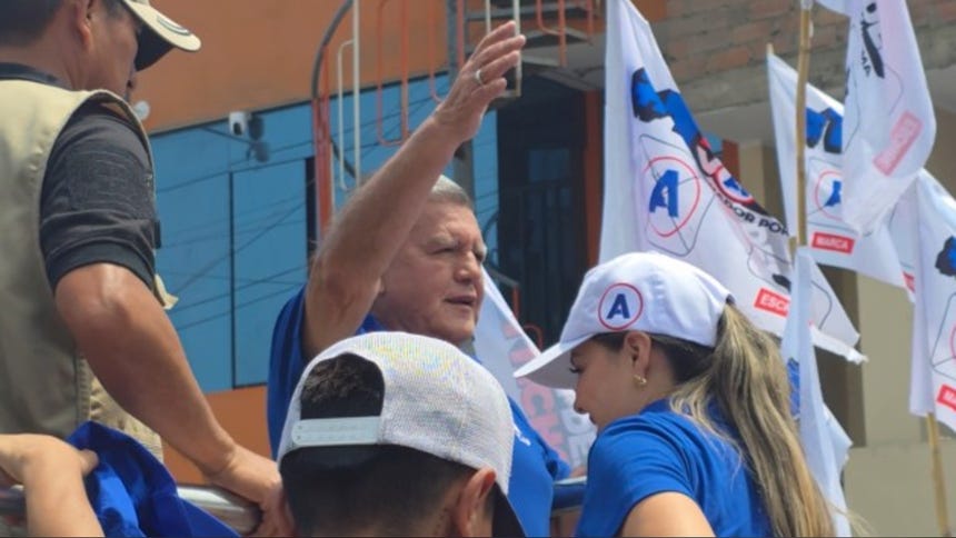 César Acuña restó valor a encuestas y confía en resultados del 12 de abril