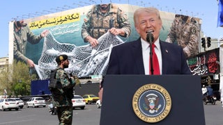 Con improperios y la amenaza de 