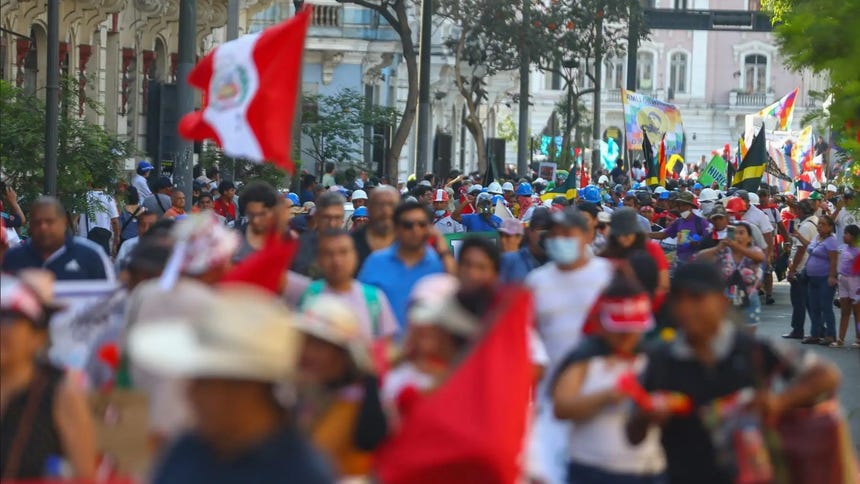 Ceplan advierte que criminalidad, crisis política y desinformación digital ponen en riesgo el desarrollo del Perú