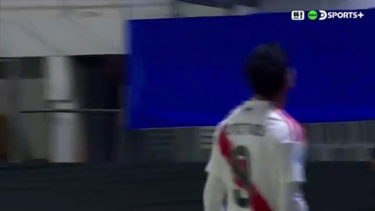 Sandro Del Piero Cometivos anotó el 1-0 de Perú