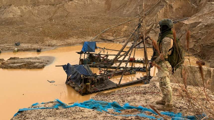 Minería ilegal en el Perú: el desafío pendiente que heredará el próximo ...