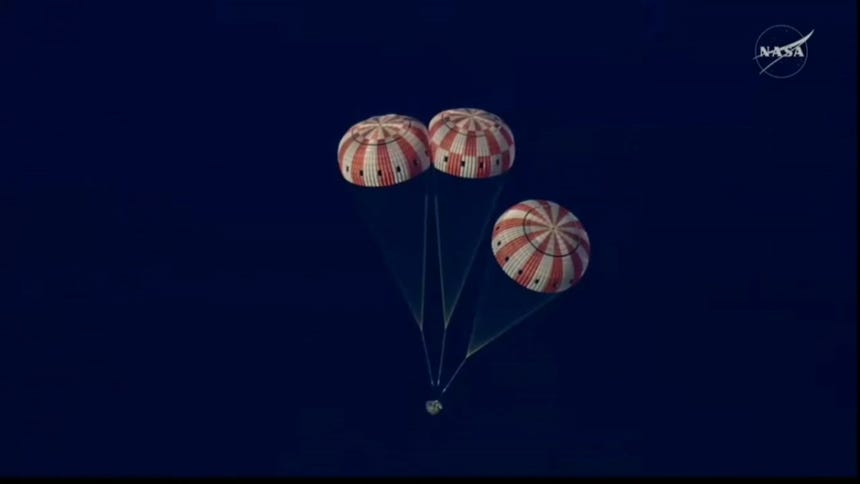 Así amerizó en el Pacífico la cápsula tripulada de Artemis II con ayuda de paracaídas [VIDEO]