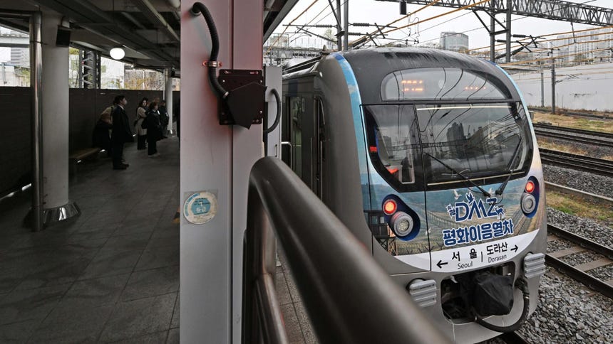 Corea del Sur reanudó ruta ferroviaria hasta una estación ubicada a unos 650 metros de la frontera con el Norte [FOTOS]