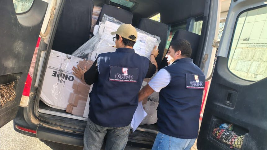 ONPE responsabiliza a empresa por demora de traslado de material electoral en Lima, pero no se extenderá horario de votación