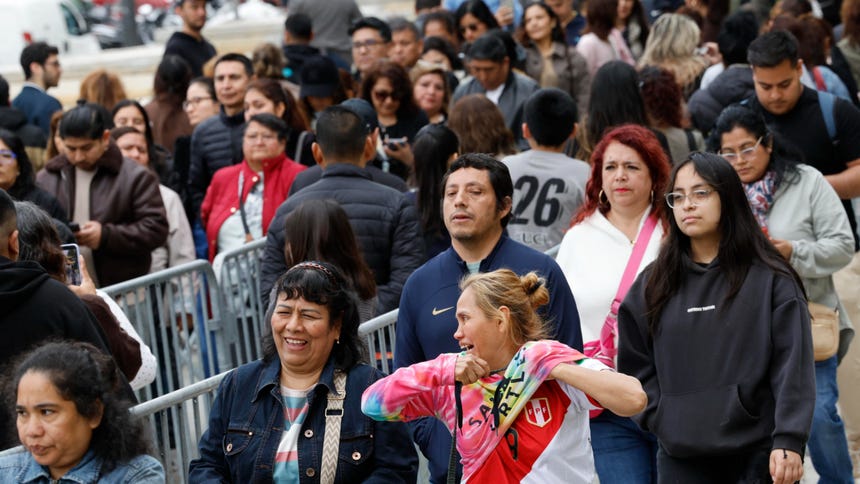 peruanos acuden masivamente a votar en España – El reportero andino