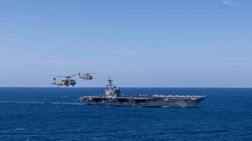 Portaviones de EE.UU. bordea África y podría unirse a flota en Medio Oriente