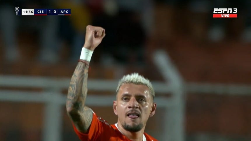 ¡Apareció el goleador! Carlos Garcés anotó con un toque sutil en el Cienciano vs Puerto Cabello [VIDEO]