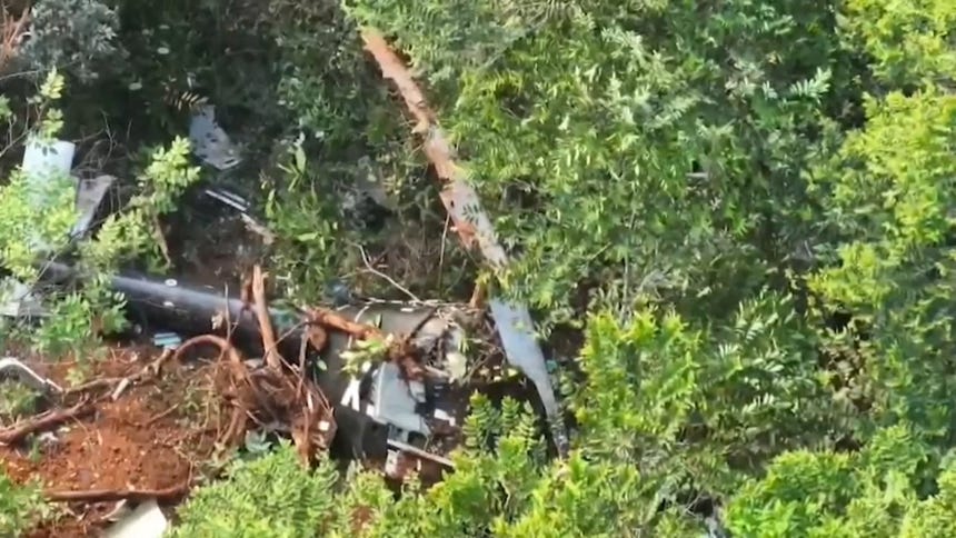 Tragedia en Indonesia: hallan los cadáveres de ocho personas tras un accidente de helicóptero