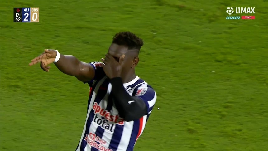 ¡Picó la 'Culebra'! Eryc Castillo anotó con un 'sombrerito' en el Alianza Lima vs Cusco FC [VIDEO]